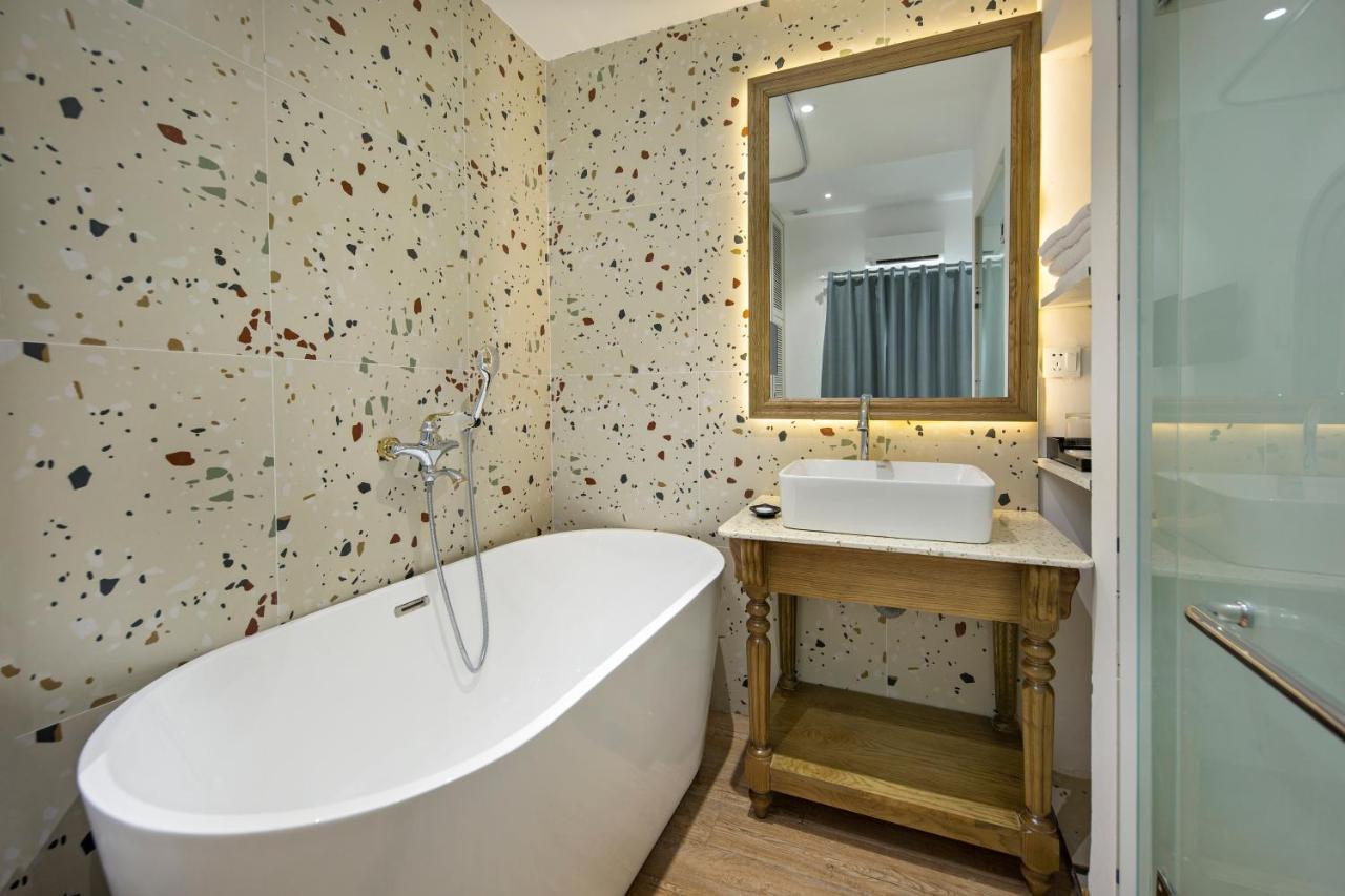 อดาลิน โฮเต็ล แอนด์ อพาร์ตเมนต์ Hotel ดานัง ภายนอก รูปภาพ